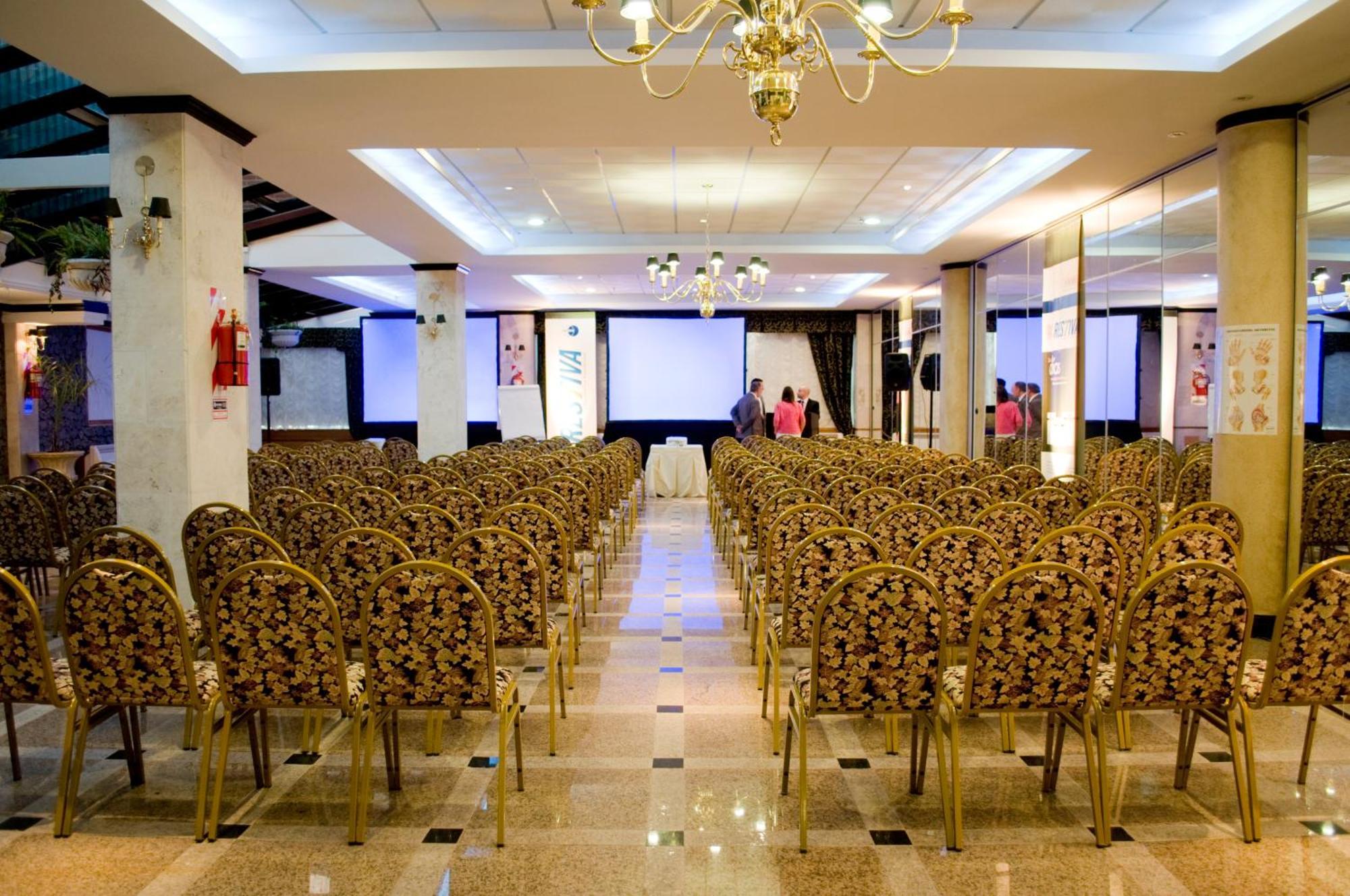 Hotel Ramada By Wyndham Buenos Aires Vicente López Zaplecze biznesowe zdjęcie
