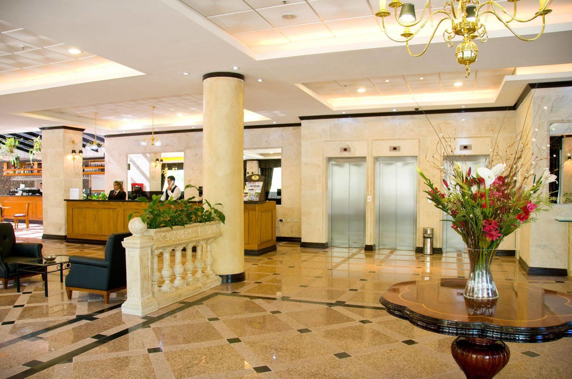 Hotel Ramada By Wyndham Buenos Aires Vicente López Zewnętrze zdjęcie