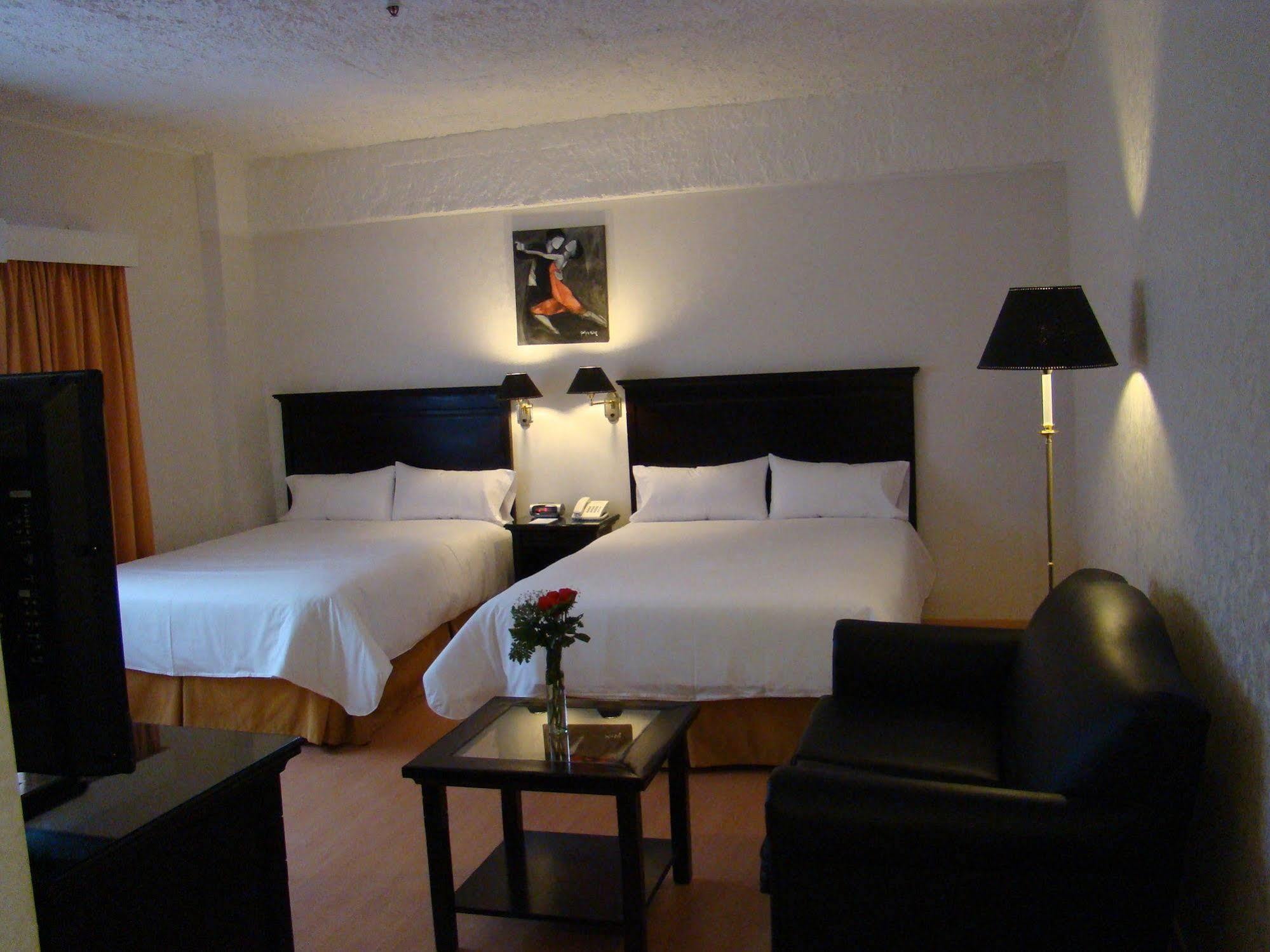 Hotel Ramada By Wyndham Buenos Aires Vicente López Zewnętrze zdjęcie